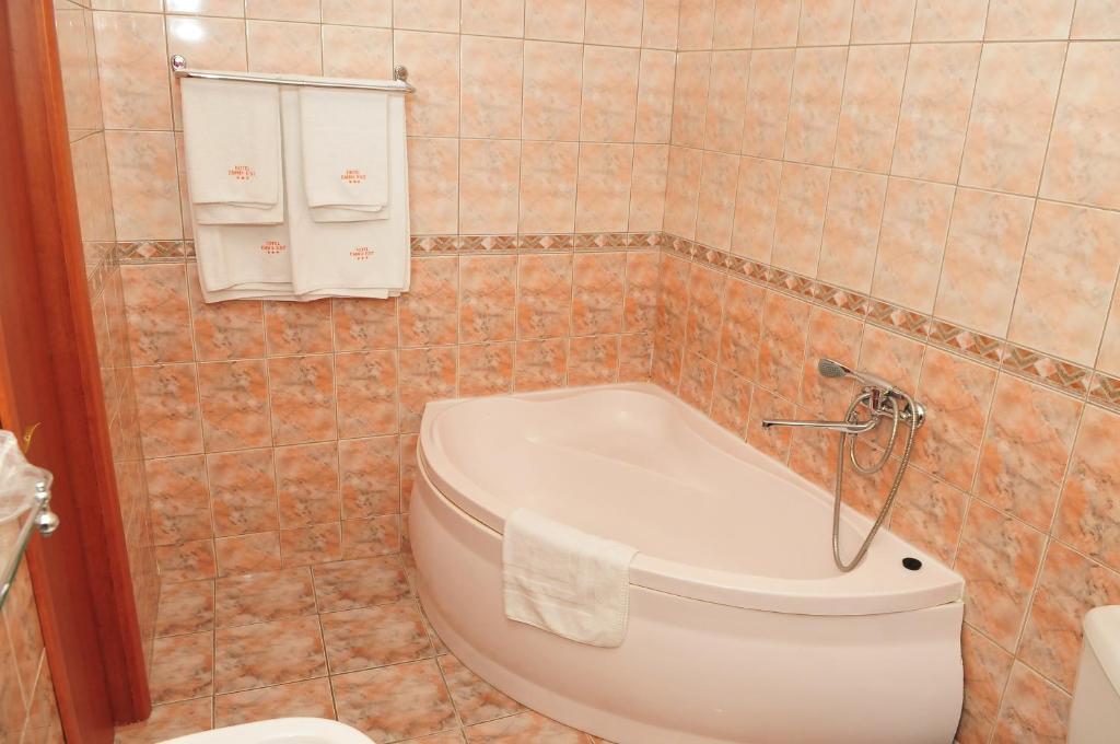 Hotel Emma Est Craiova Room photo